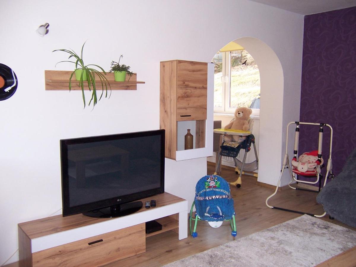 Salas-Dum Pro Spolecnou Dovolenou Az 11 Osob Ngoại thất bức ảnh